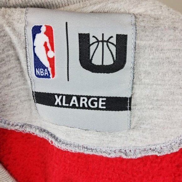 NBA U Chicago Bulls Men's Size XL Long Sleeve Red Sweater - Picture 3 of 8